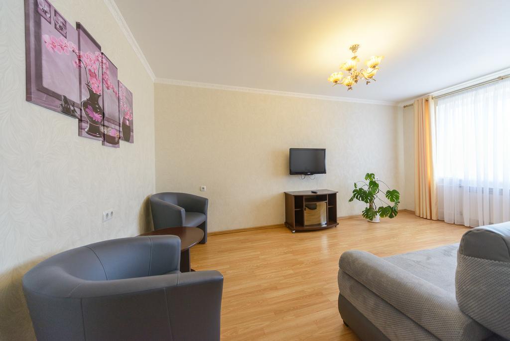 Artal Apartment On Obolonskaya Square 3 Kiev Exterior foto