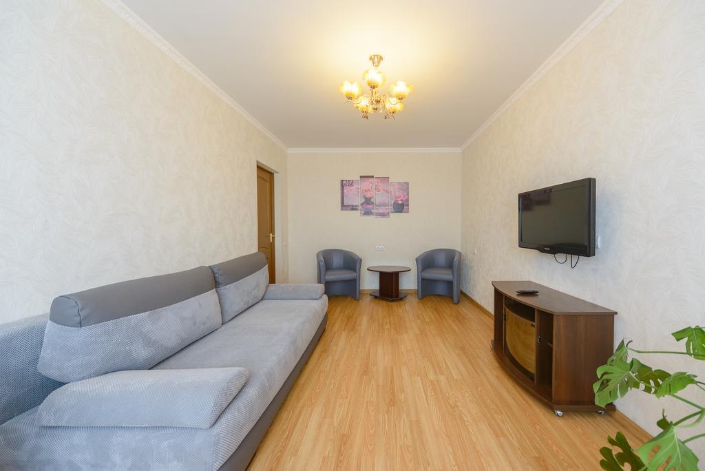 Artal Apartment On Obolonskaya Square 3 Kiev Exterior foto